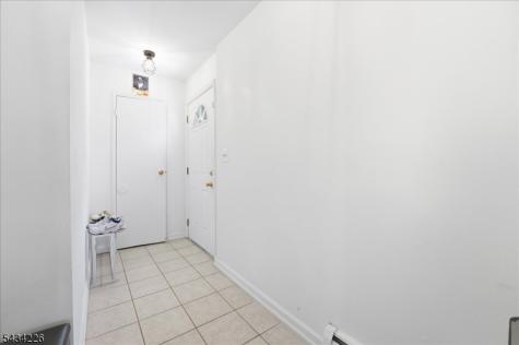18 Lake Avenue East Brunswick NJ 08816