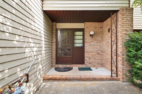 89 Stockton Court Parsippany-troy Hills NJ 07950