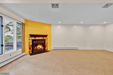 89 Stockton Court Parsippany-troy Hills NJ 07950