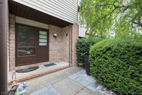 89 Stockton Court Parsippany-troy Hills NJ 07950