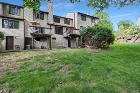 89 Stockton Court Parsippany-troy Hills NJ 07950