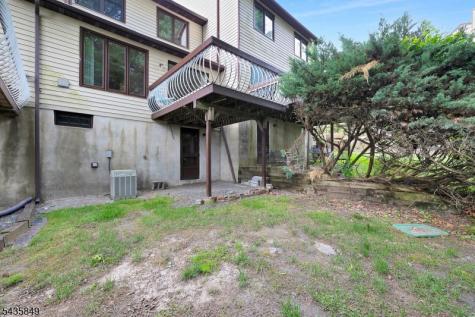 89 Stockton Court Parsippany-troy Hills NJ 07950