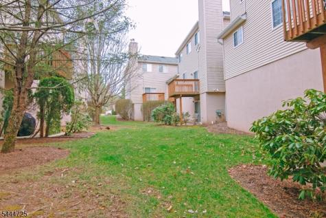 6 Whispering Way W Berkeley Heights NJ 07922