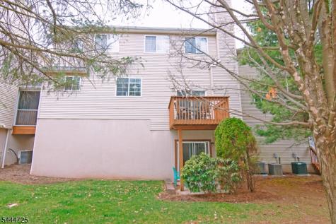 6 Whispering Way W Berkeley Heights NJ 07922