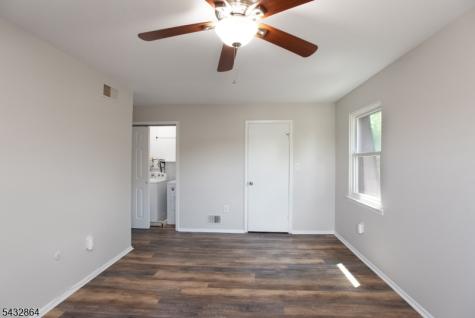 504 Nottingham Way Raritan NJ 08822