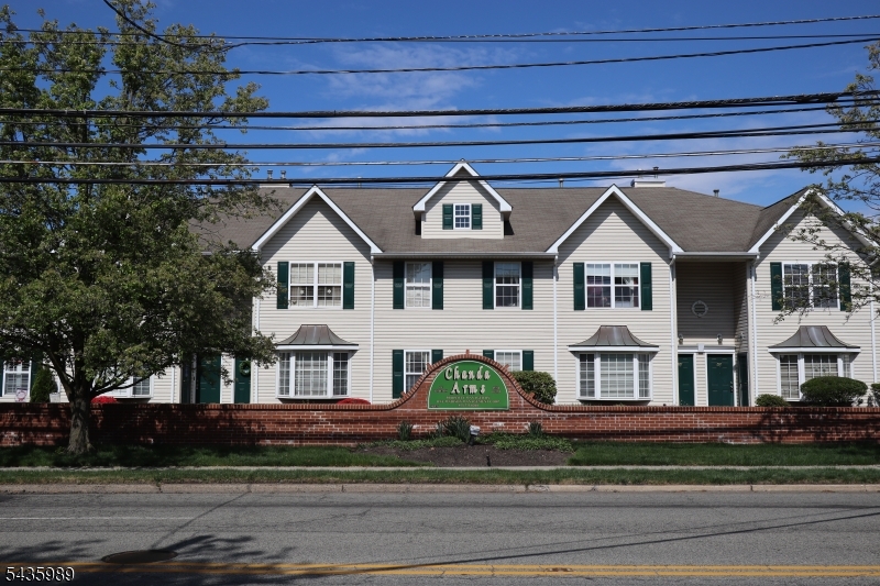 34 Chanda Court Clifton NJ 07012