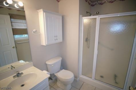 34 Chanda Court Clifton NJ 07012