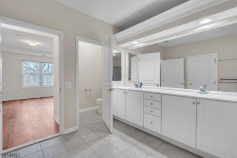 7204 Westover Way Franklin NJ 08873