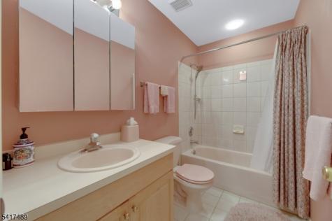 28 Berkeley Square Watchung NJ 07922