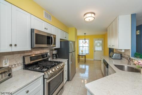 102 Appleton Way Hanover NJ 07981