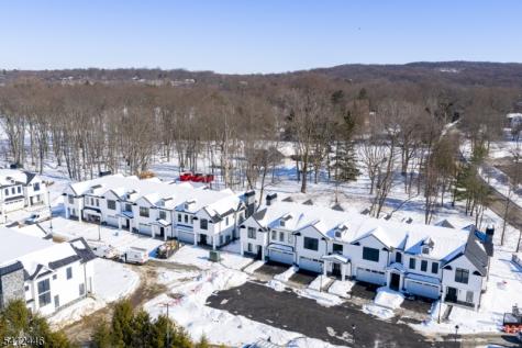 16 Paris Avenue Rockleigh NJ 07647