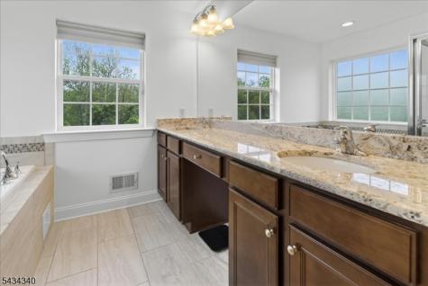 63 Autumn Lane Montgomery NJ 08558