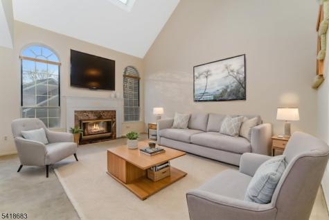 60 Phlox Court Readington NJ 08889