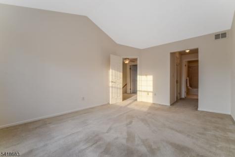 60 Phlox Court Readington NJ 08889