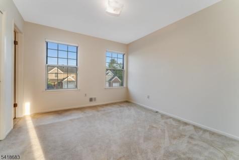 60 Phlox Court Readington NJ 08889