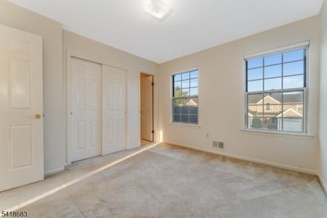 60 Phlox Court Readington NJ 08889