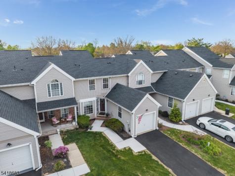 60 Phlox Court Readington NJ 08889
