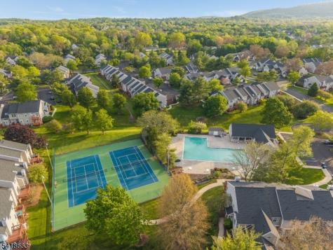 60 Phlox Court Readington NJ 08889