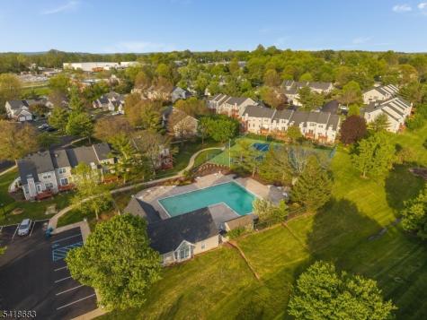 60 Phlox Court Readington NJ 08889