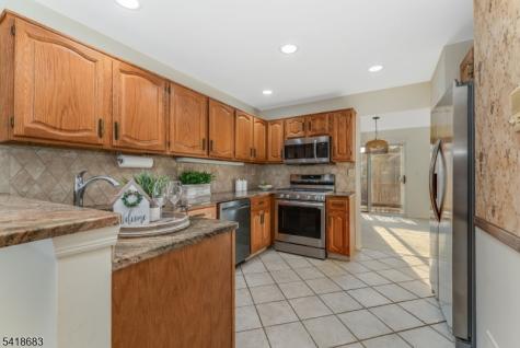 60 Phlox Court Readington NJ 08889