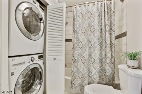 21 Lear Court East Brunswick NJ 08816