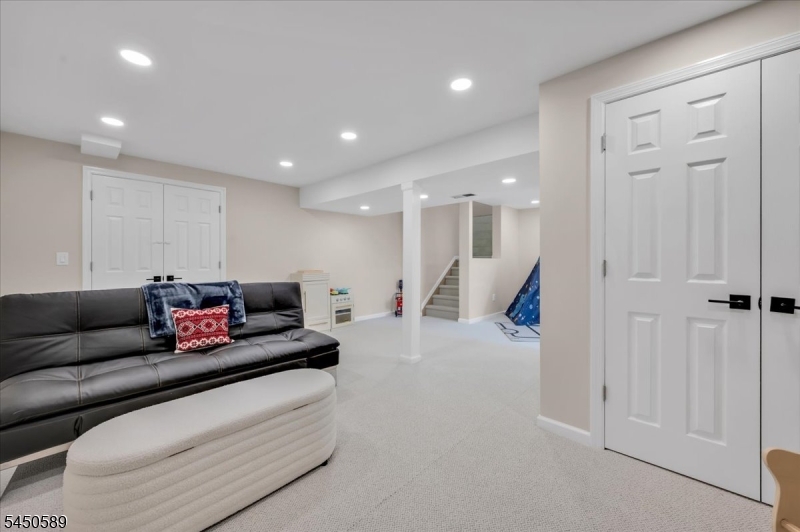 107 Choctaw Ridge Road Branchburg NJ 08876