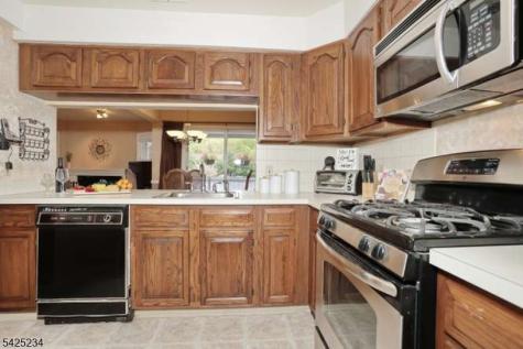 101 Quartz Lane Paterson NJ 07501