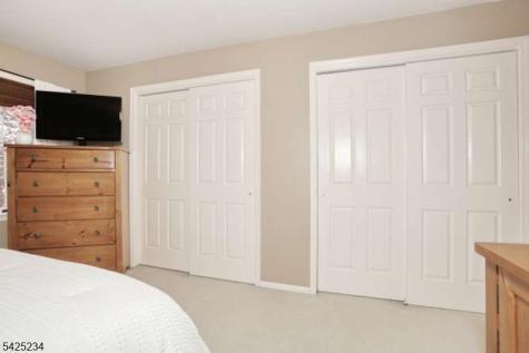 101 Quartz Lane Paterson NJ 07501