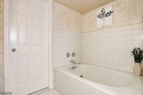 101 Quartz Lane Paterson NJ 07501