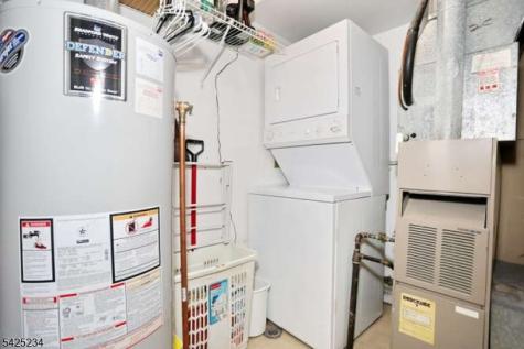 101 Quartz Lane Paterson NJ 07501