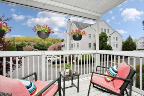 101 Quartz Lane Paterson NJ 07501