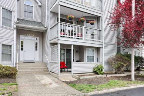 101 Quartz Lane Paterson NJ 07501