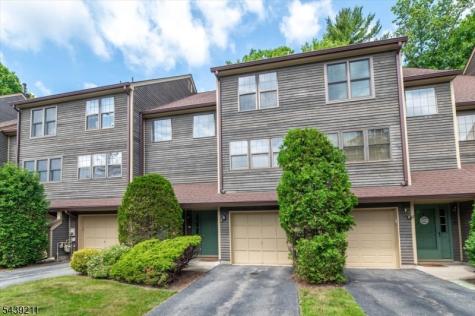 23 Foxboro Lane West Milford NJ 07480