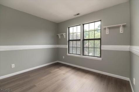 23 Foxboro Lane West Milford NJ 07480