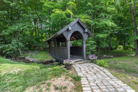 23 Foxboro Lane West Milford NJ 07480