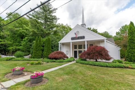 23 Foxboro Lane West Milford NJ 07480