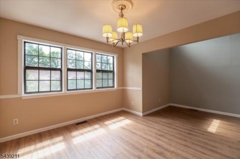 23 Foxboro Lane West Milford NJ 07480