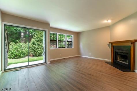 23 Foxboro Lane West Milford NJ 07480