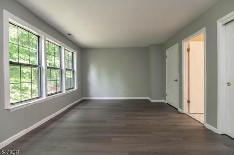 23 Foxboro Lane West Milford NJ 07480