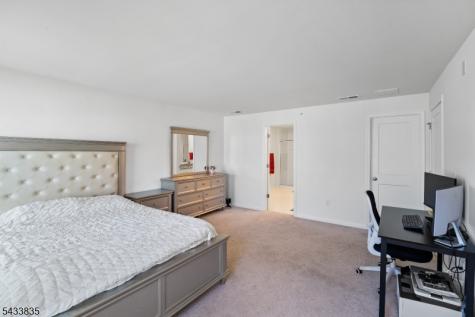 215 Park Lane Dunellen NJ 08812