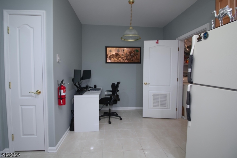 2202 Avery Court Franklin NJ 08873