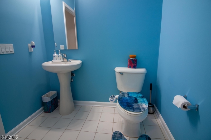 2202 Avery Court Franklin NJ 08873