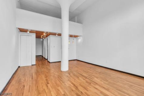 205 10th Street Jersey City NJ 07302