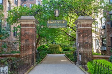 756 Brady New York NJ 10462