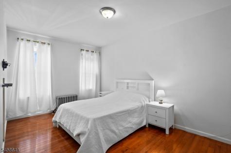 756 Brady New York NJ 10462