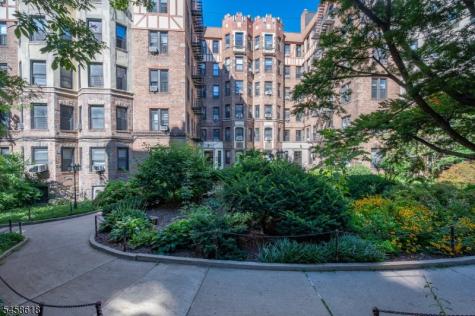 756 Brady New York NJ 10462