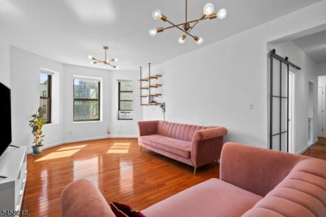 756 Brady New York NJ 10462