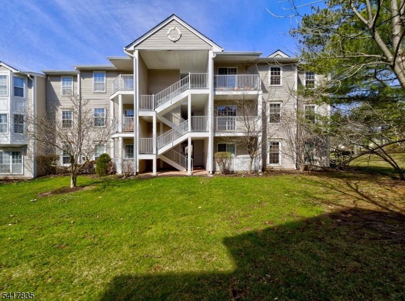 11 Lindsey Court Franklin NJ 08823
