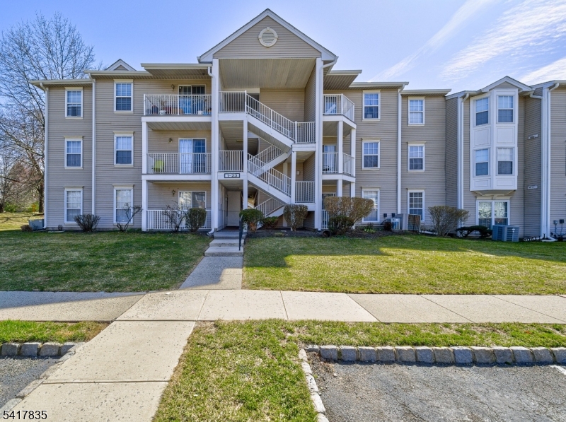 11 Lindsey Court Franklin NJ 08823