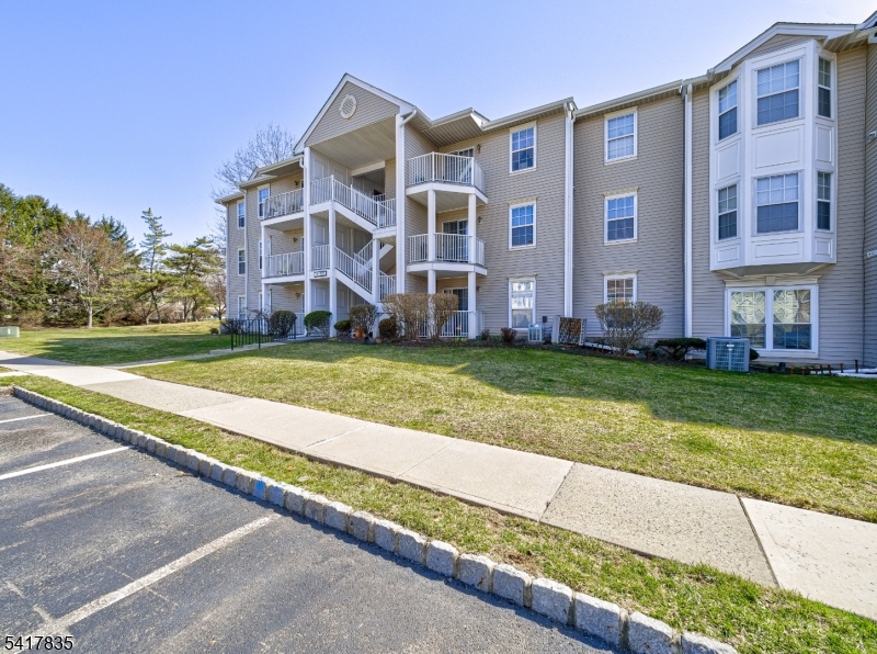 11 Lindsey Court Franklin NJ 08823
